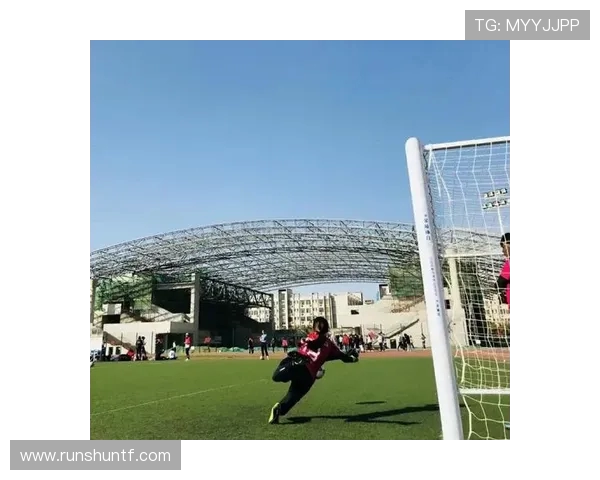 专访杨娜：深入探讨她在足球领域取得成功的秘诀与经验分享