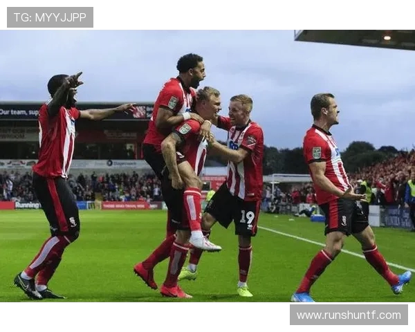 博尔顿与谢三周的激烈对决揭示足球战术的深层次博弈与精彩瞬间