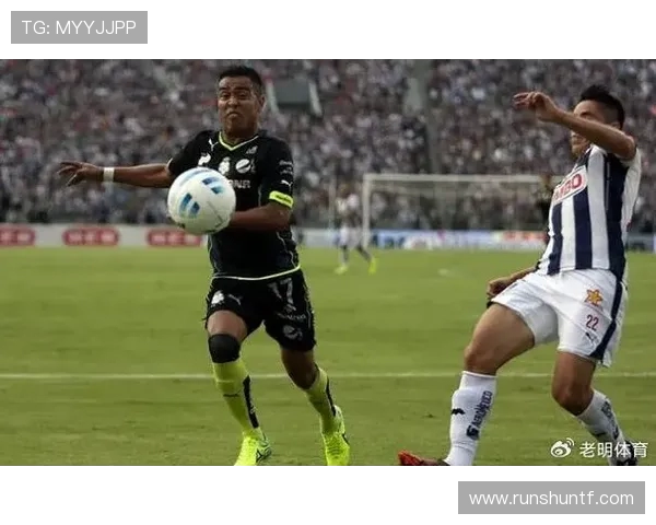 蒙特瑞与阿苏尔的激烈对决揭示了足球战术的魅力与团队协作的重要性