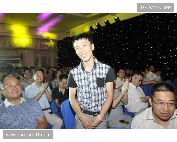 李伟谈网球生涯:从青涩少年到职业选手的心路历程与成长故事